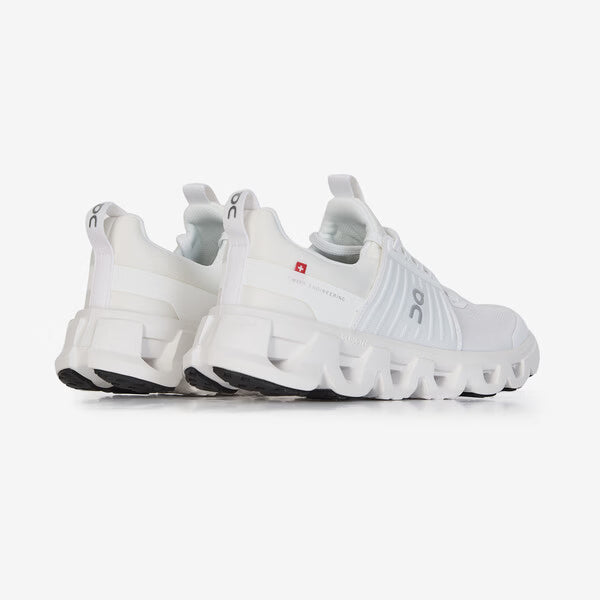 On M Cloudswift White