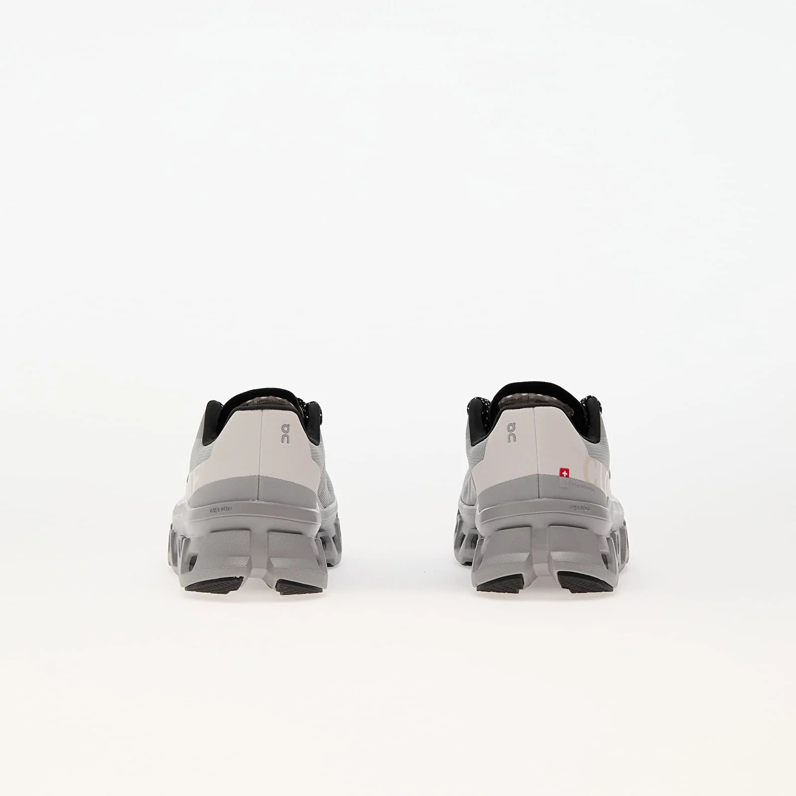 On M Cloudmonster Alloy Silver