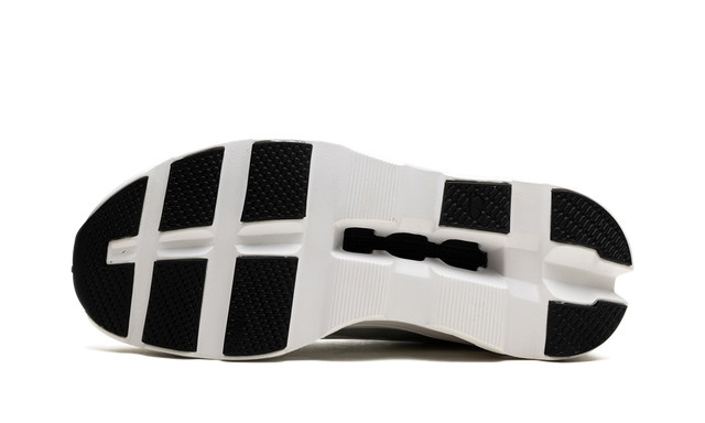 On Running M Cloudmonster Triple White