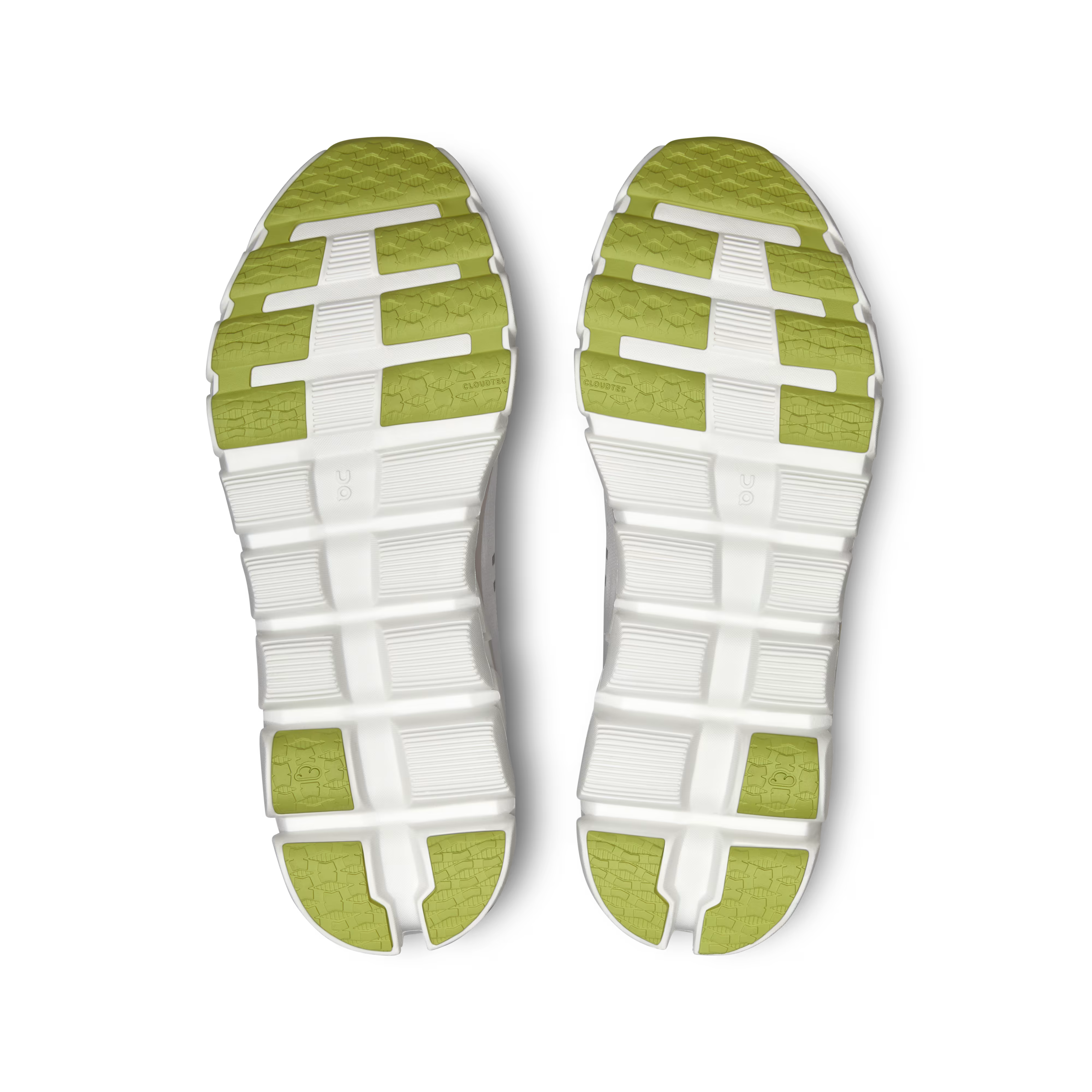 On M Cloudflow 4 Sand