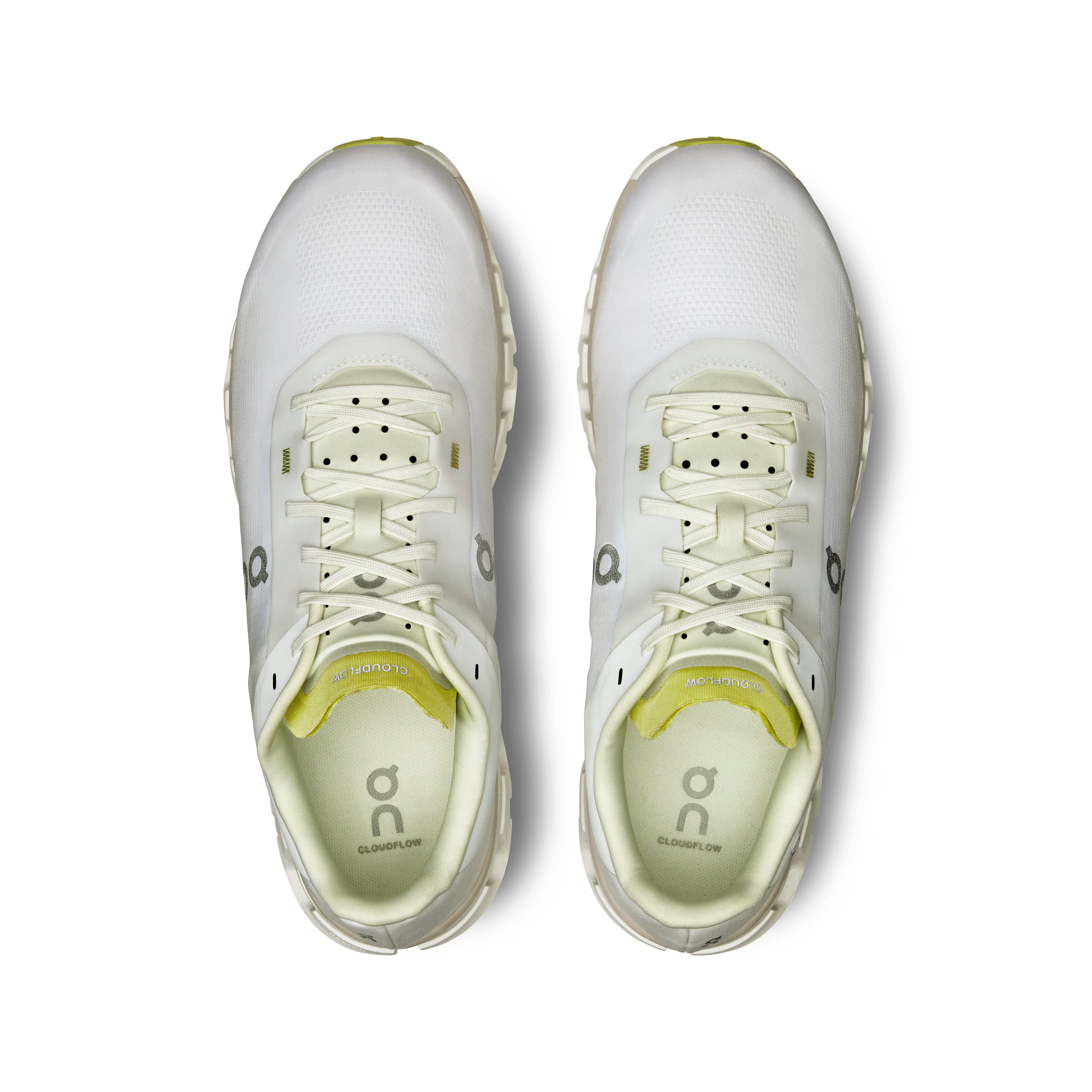 On M Cloudflow 4 Sand